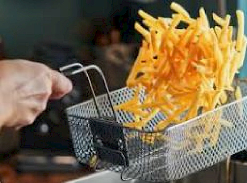 Frietbakker bij Zwem- en Recreatielocatie (67+)
